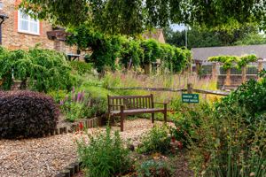 Estate Grounds- click for photo gallery